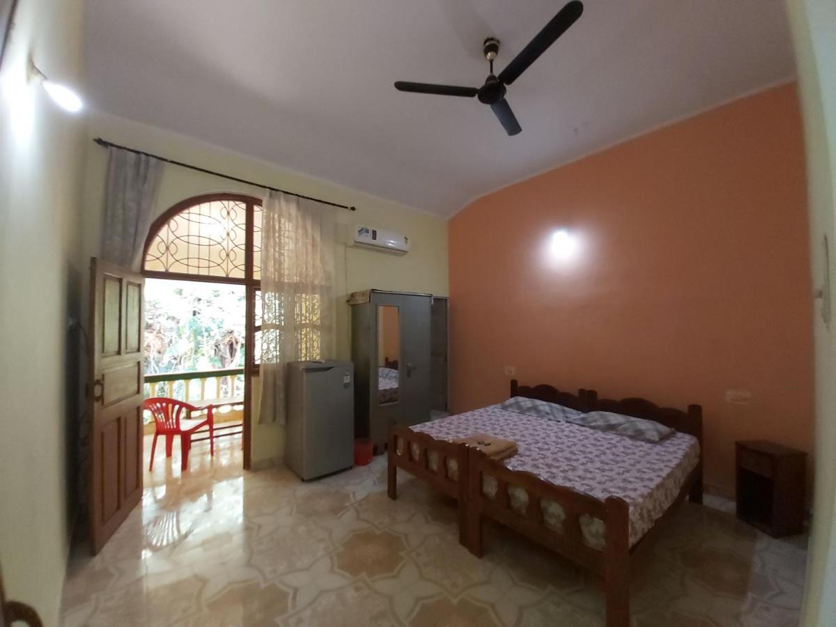 Joaquina'S Guest House Calangute Exterior foto